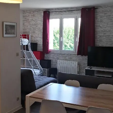 Meublé Proche Du Futuroscope Apartamento